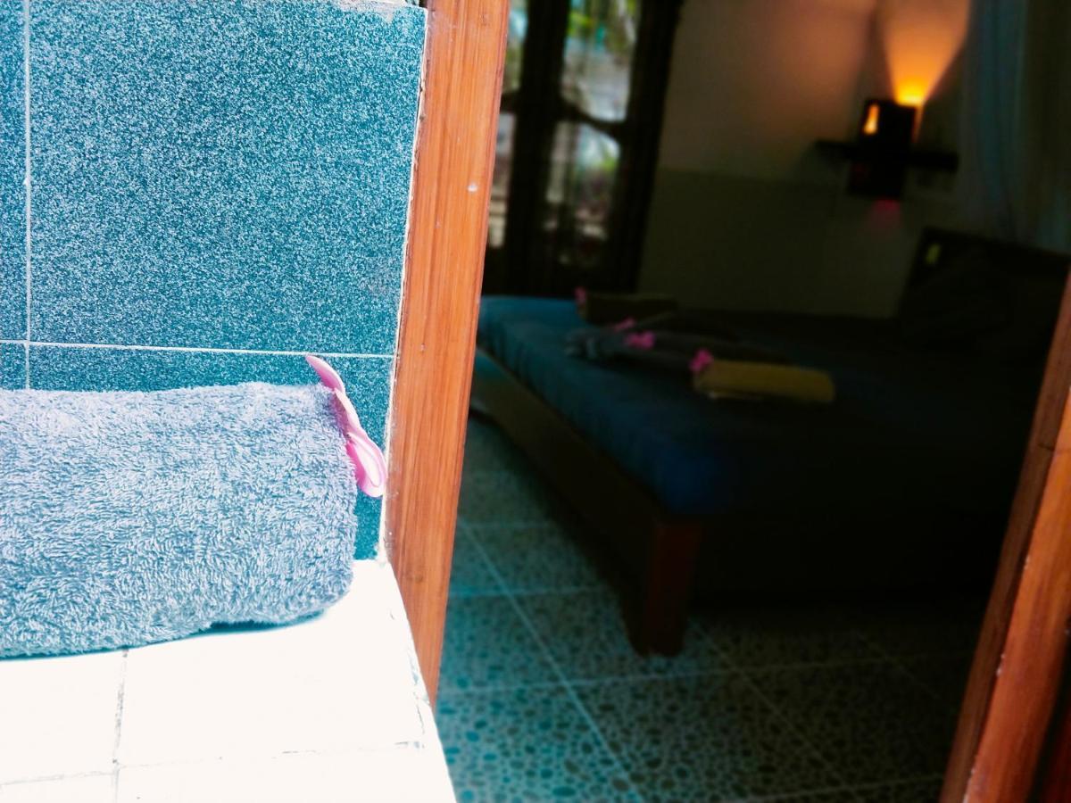 Hotel Maxal Bungalow Gili Air Esterno foto